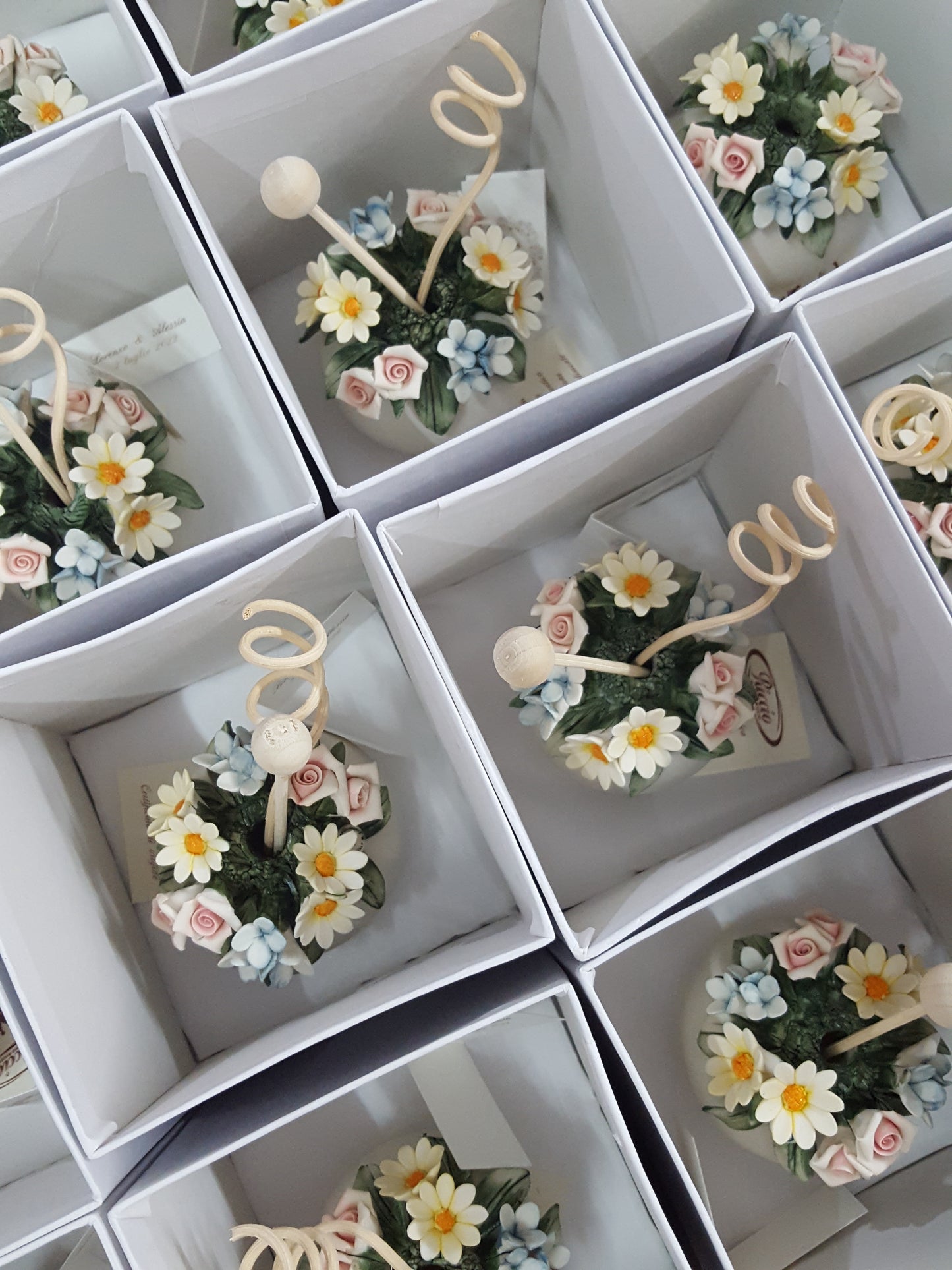 Profumatore Capodimonte con fiorellini