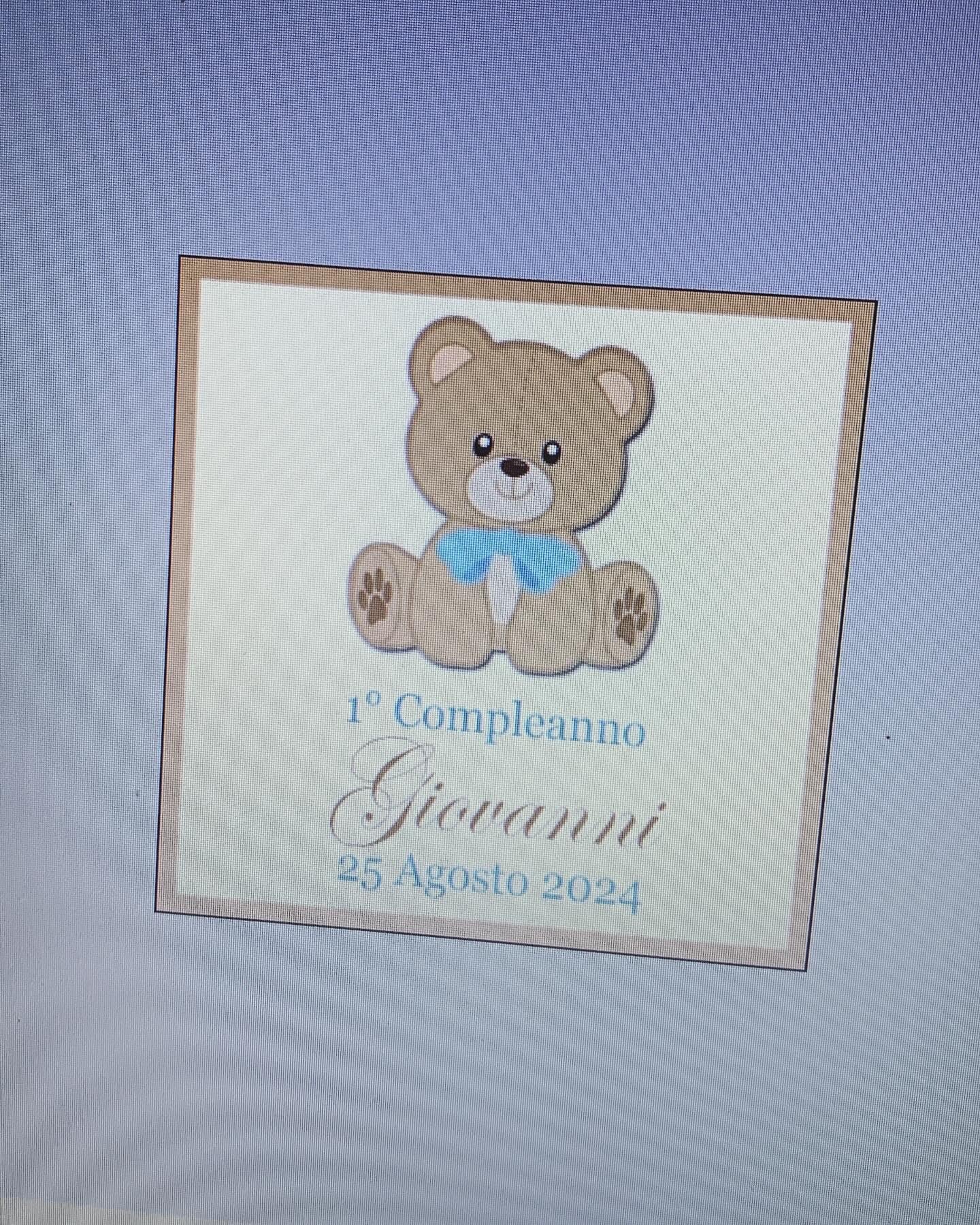 Numero uno artigianale in ceramica di Capodimonte