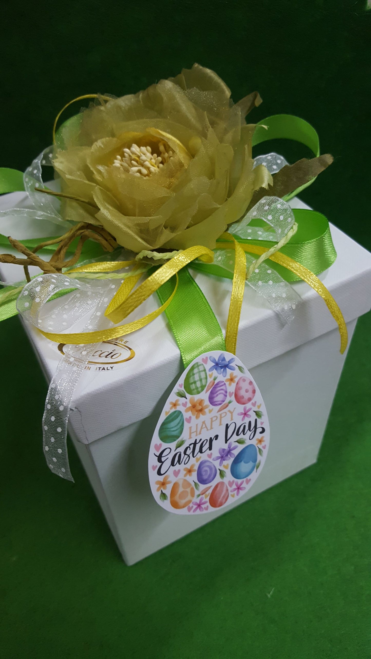 Uovo di Pasqua medio in ceramica
