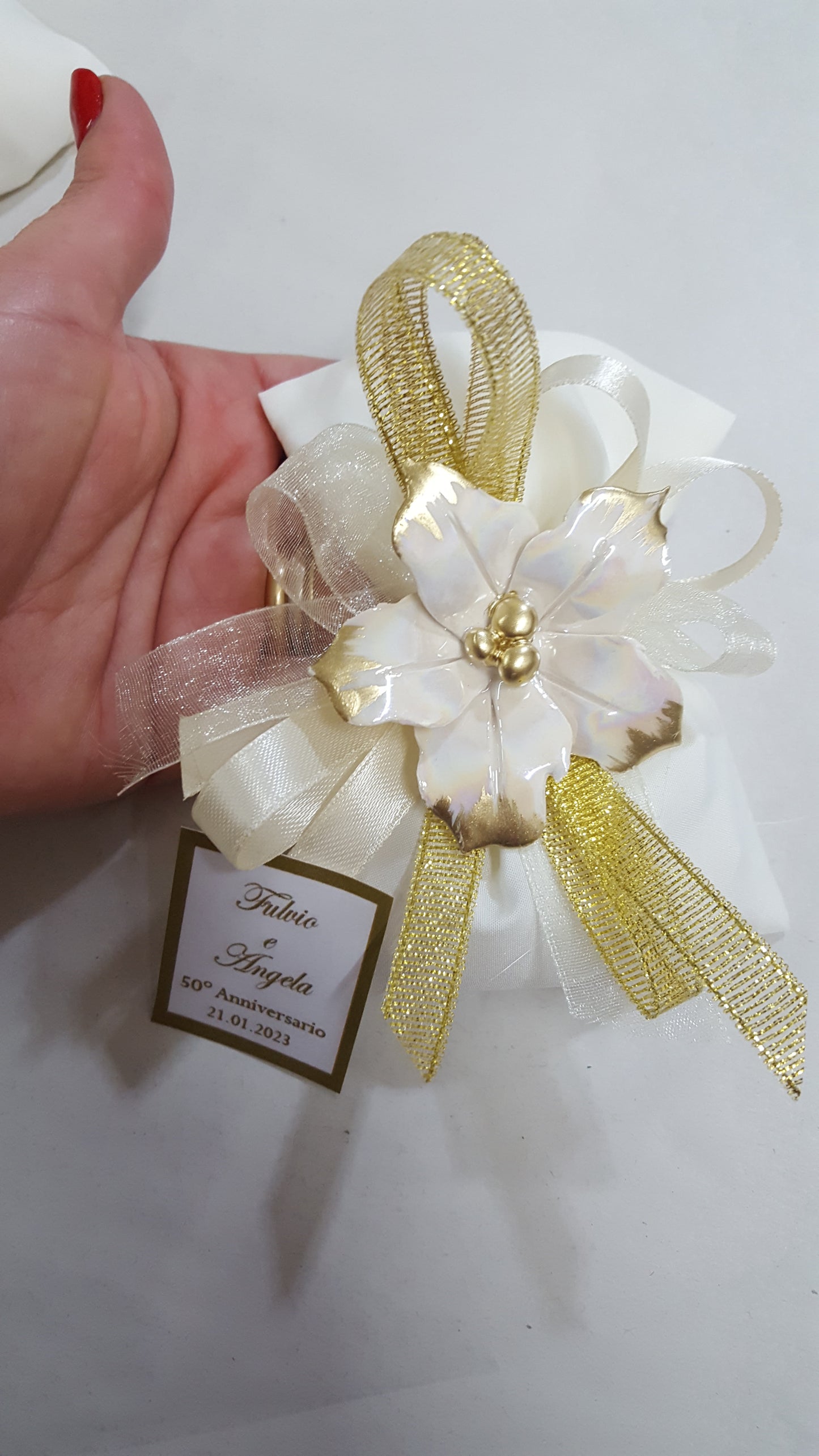 stella bianca bordo oro