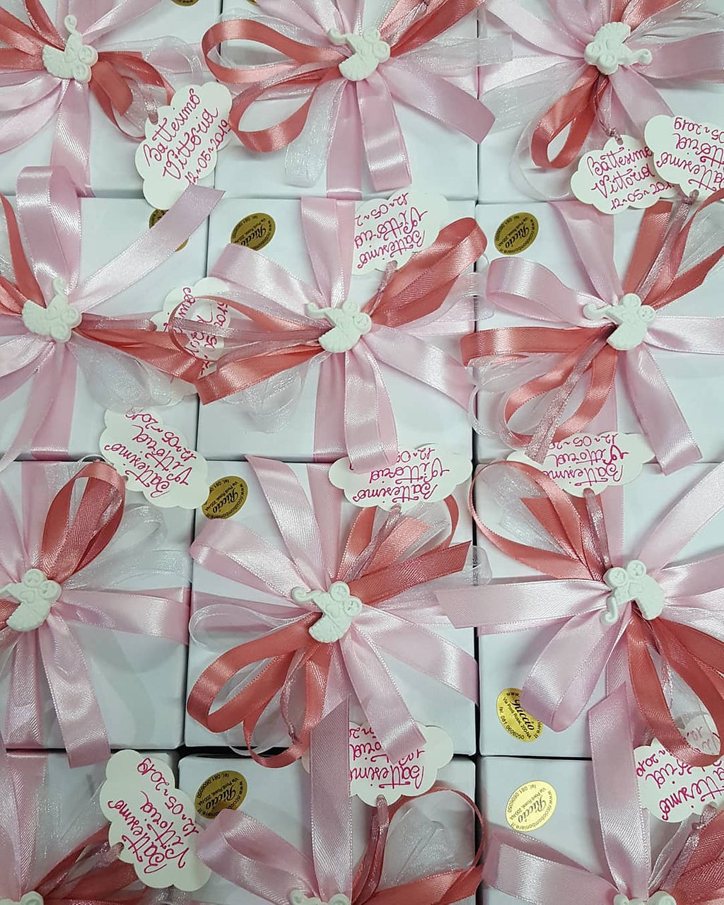 Cuore profumatone opaco con rosa in porcellana