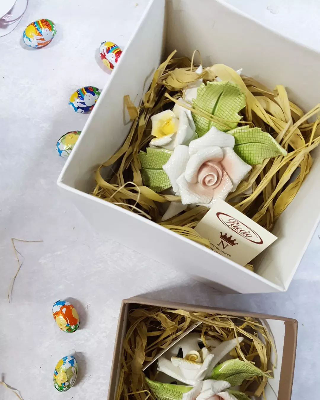 Uovo di Pasqua medio in ceramica