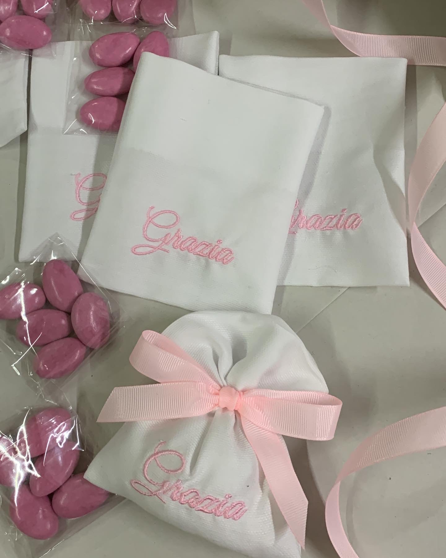 Sacchetto con nome ricamato