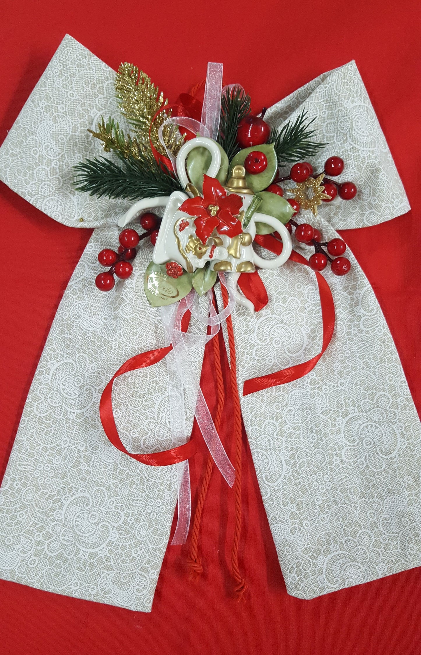 fiocco con decorazione artigianale