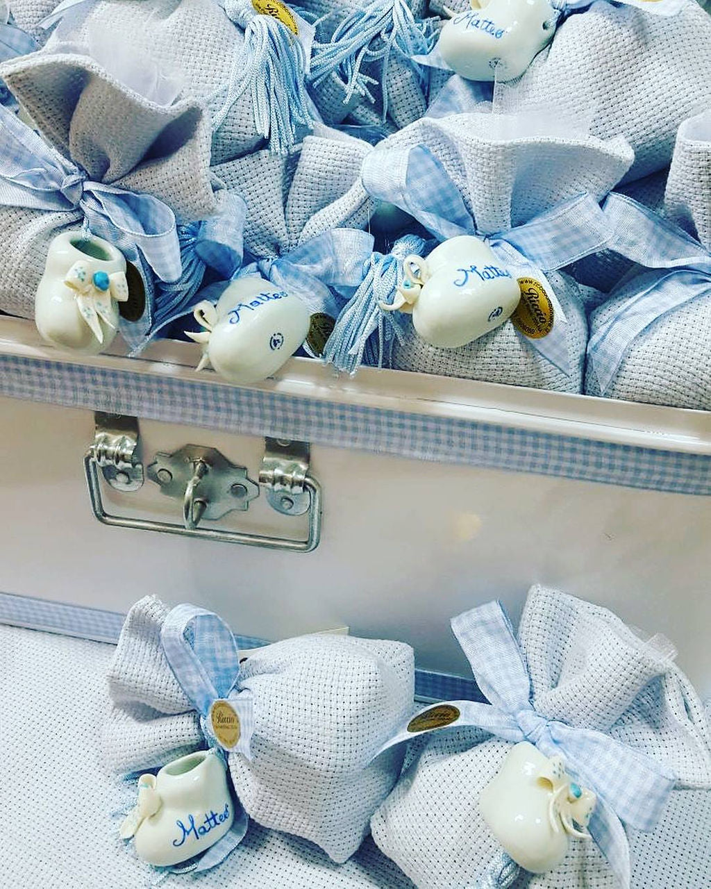 Scarpetta baby porcellana con nappina