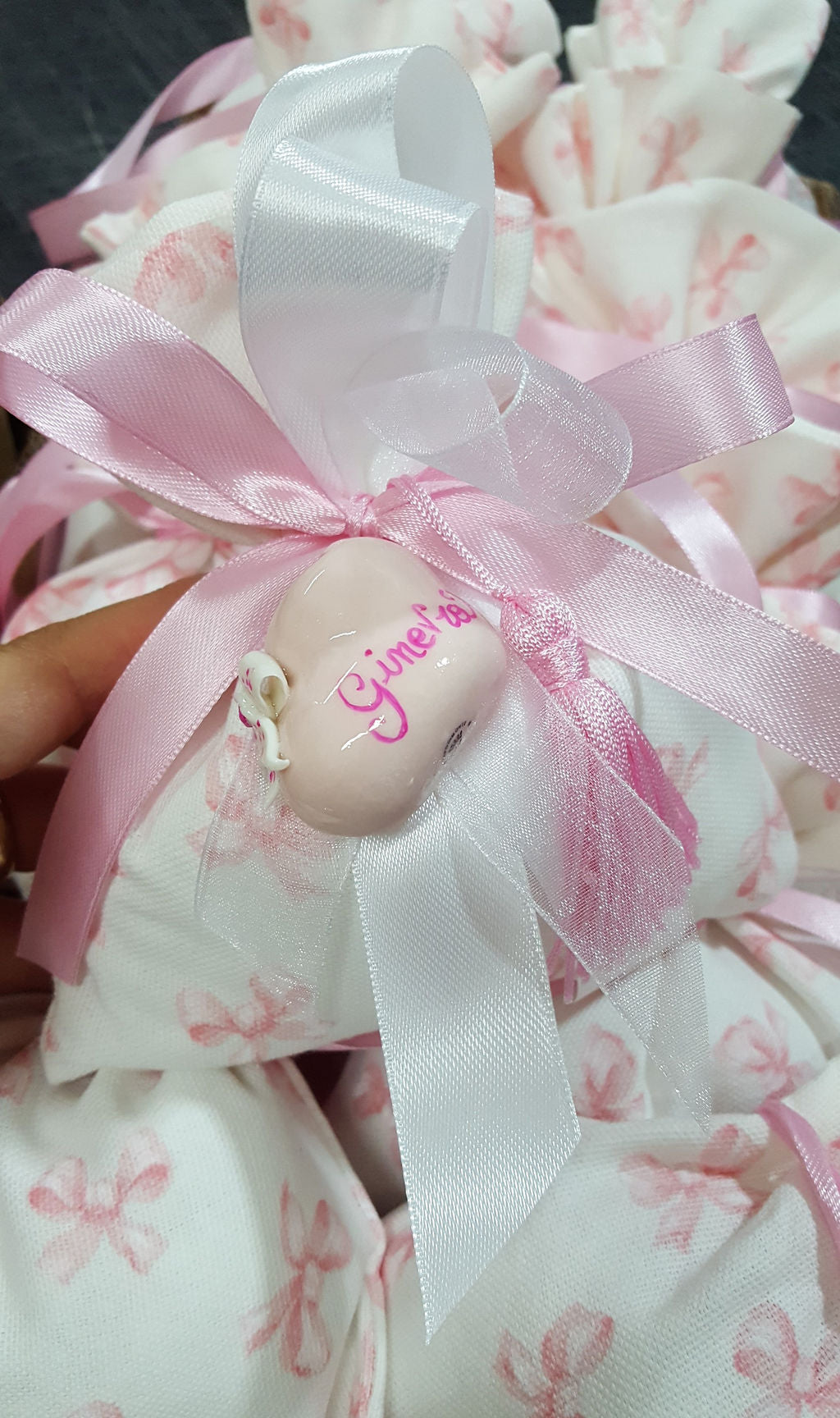 Scarpetta baby porcellana con nappina