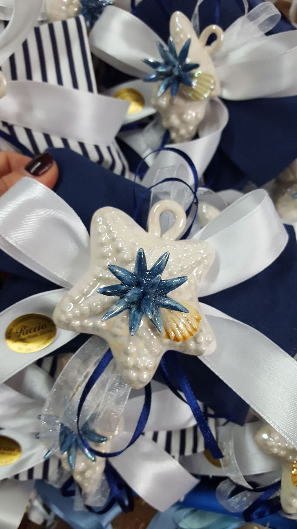 Appendino marino in ceramica confezionato