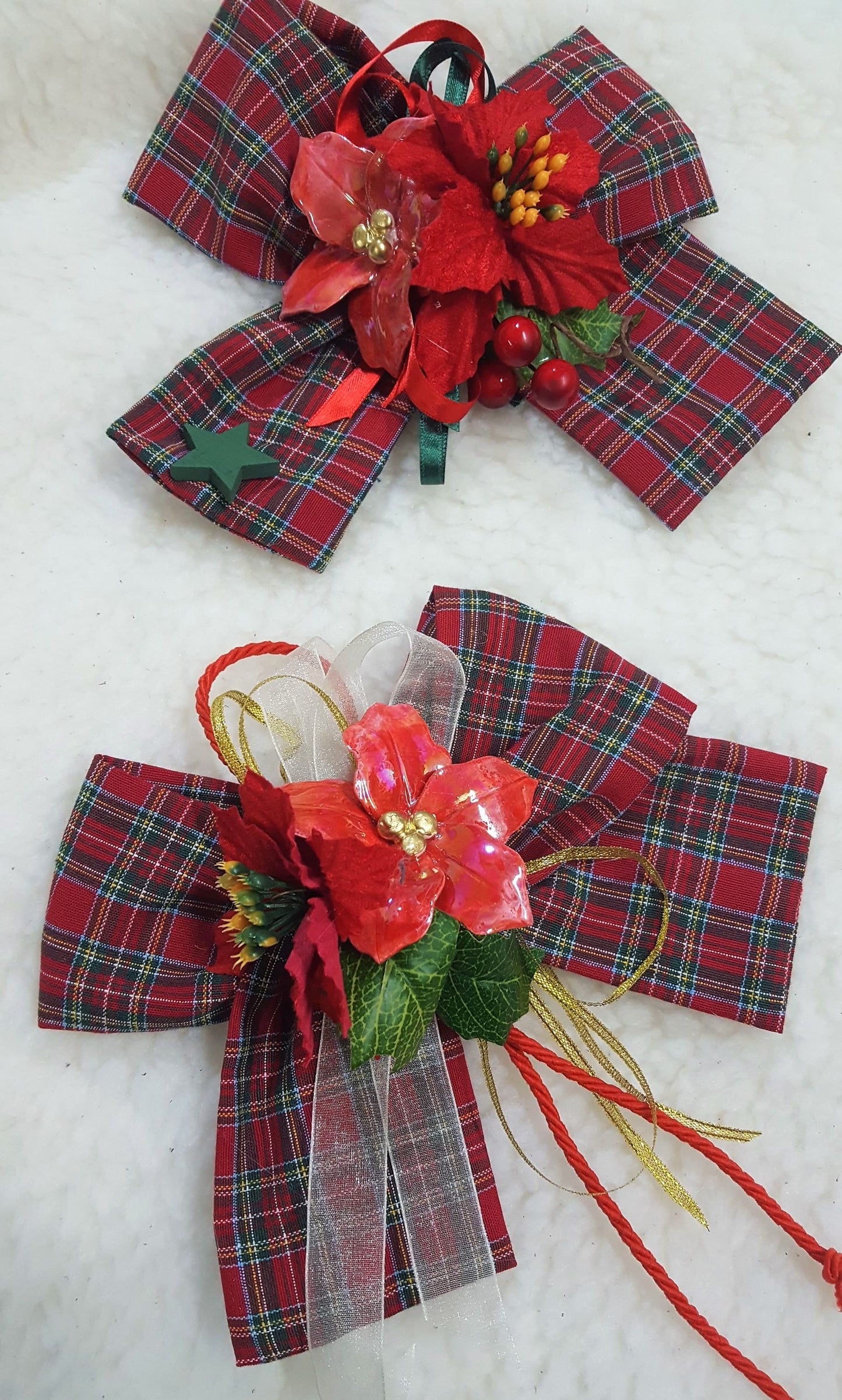 Fiocco 20cm scozzese con stella in ceramica rossa