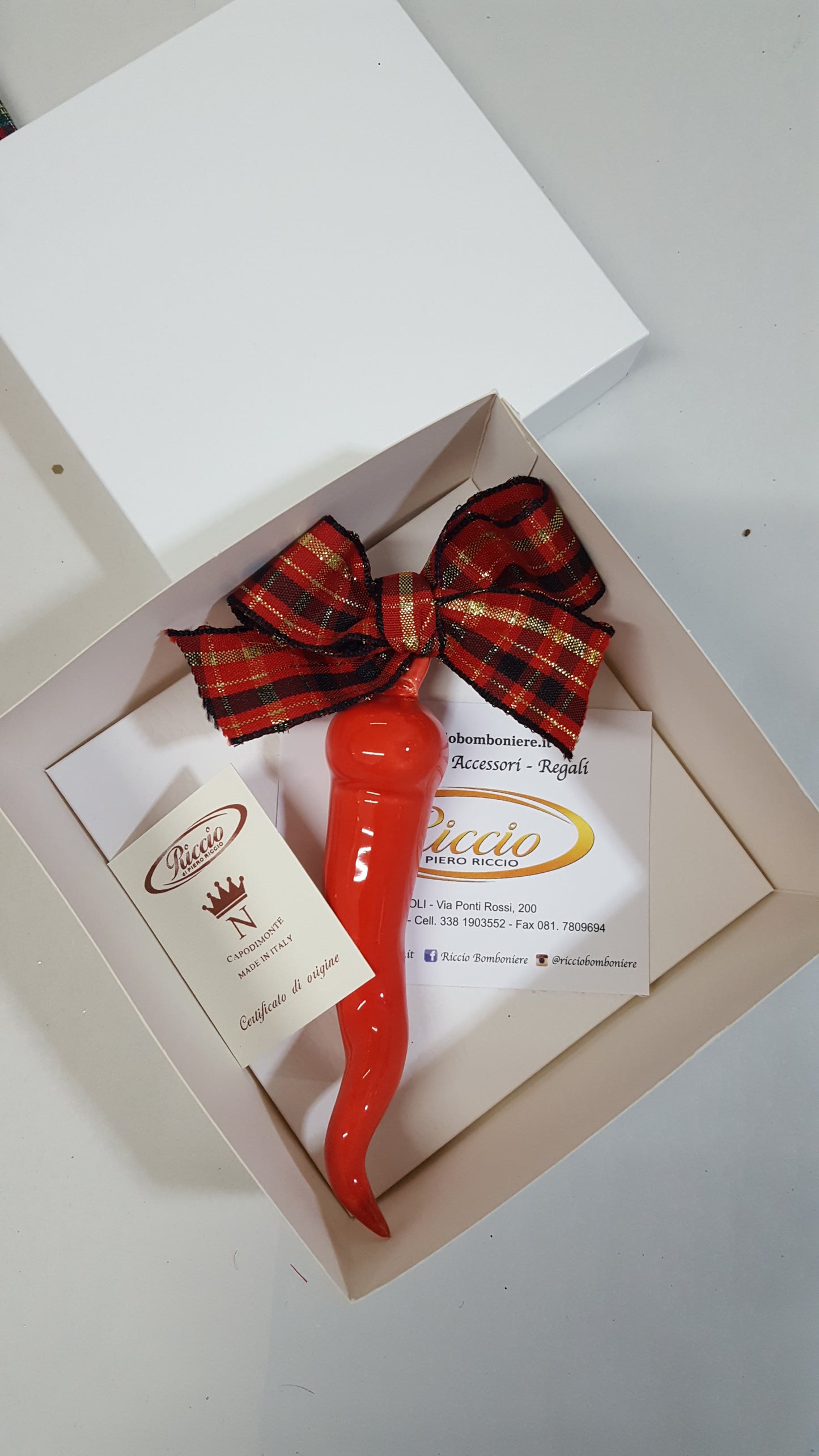 Corno rosso con gancio