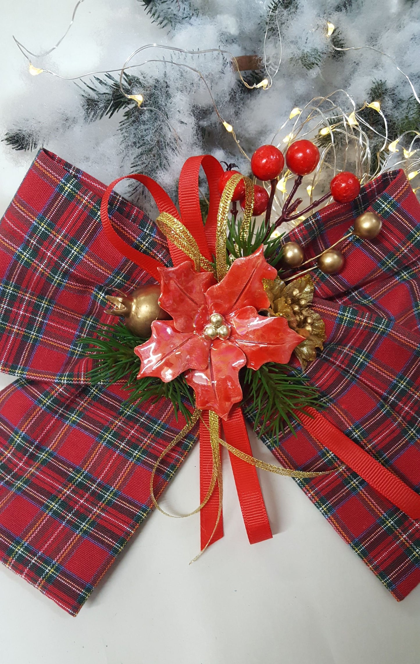 Fiocco 20cm scozzese con stella in ceramica rossa