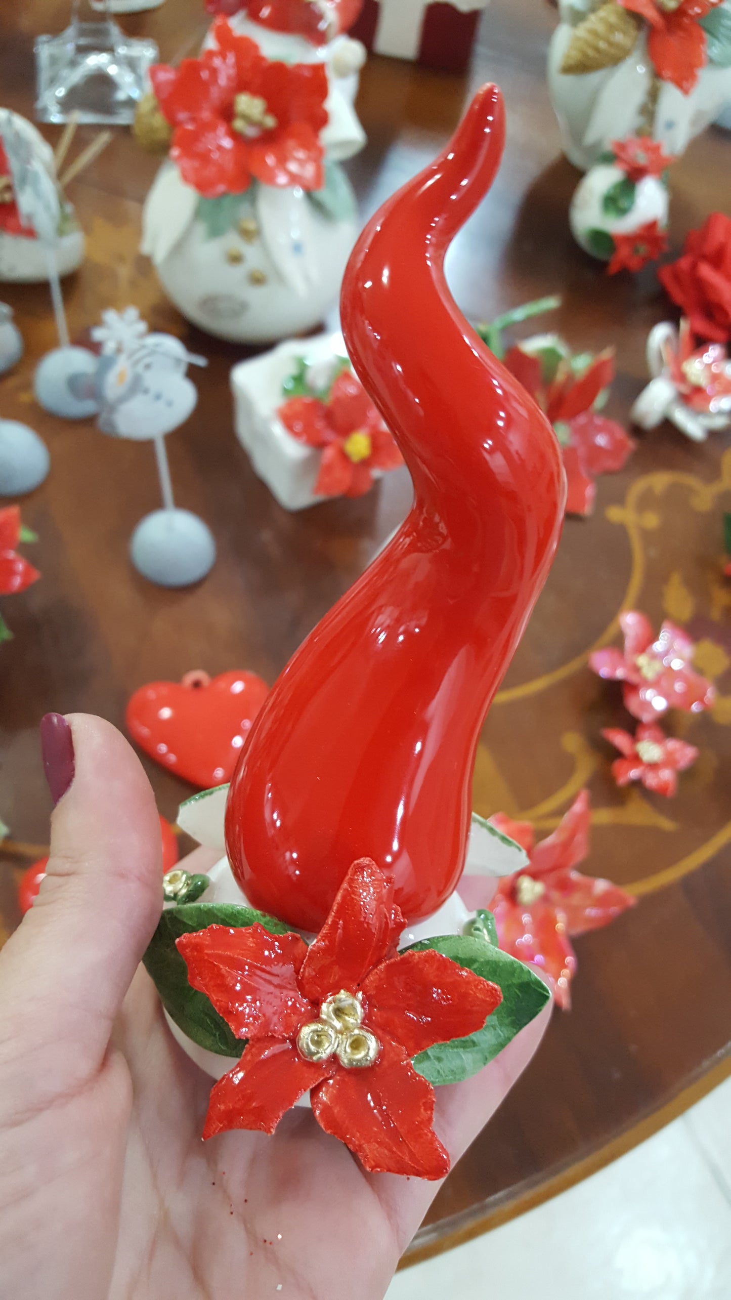 Corno natalizio rosso
