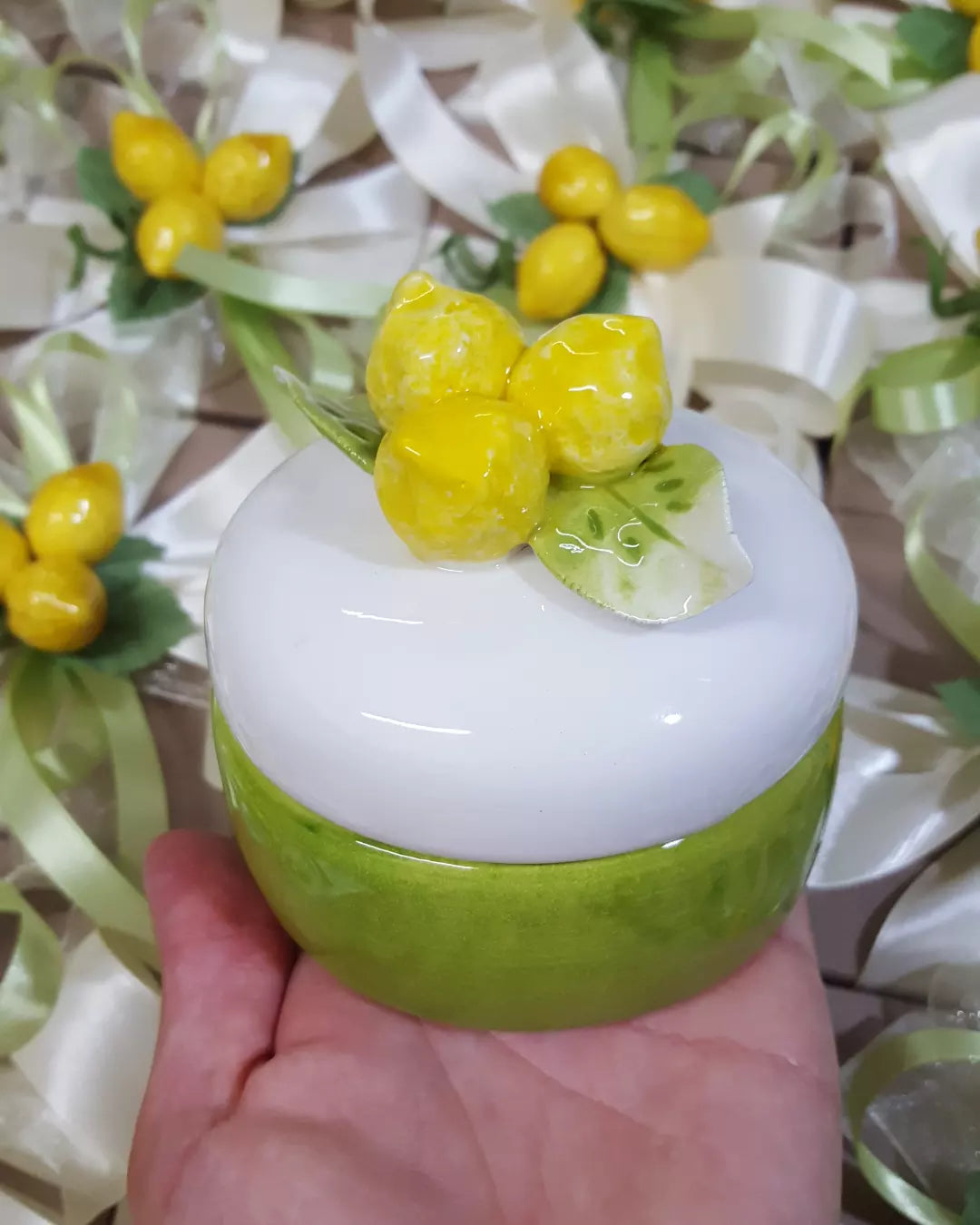 Cofanetto in ceramica con limoni