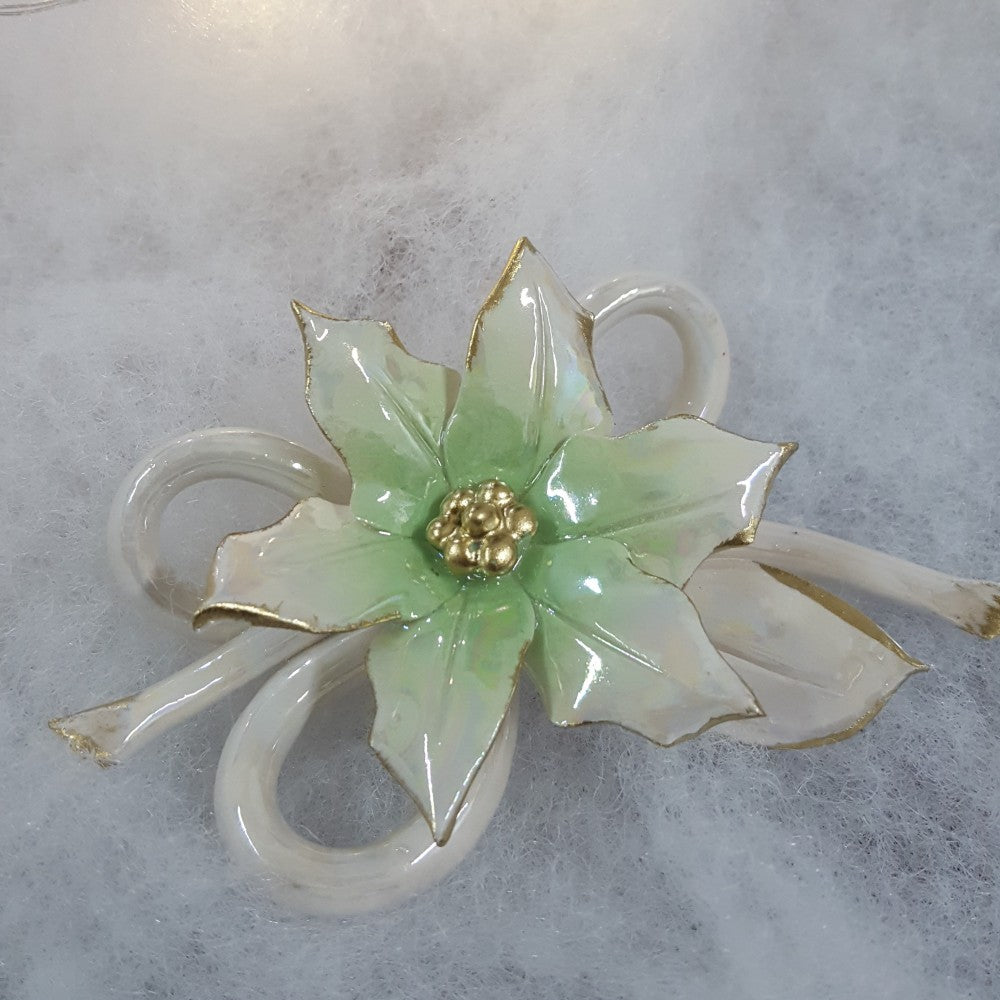 Stella bianca in ceramica di Capodimonte