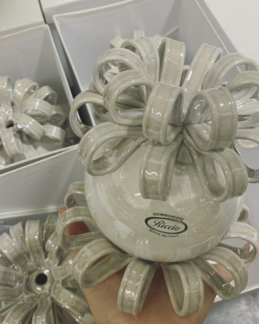 Profumatore grigio madreperla con nastri in ceramica