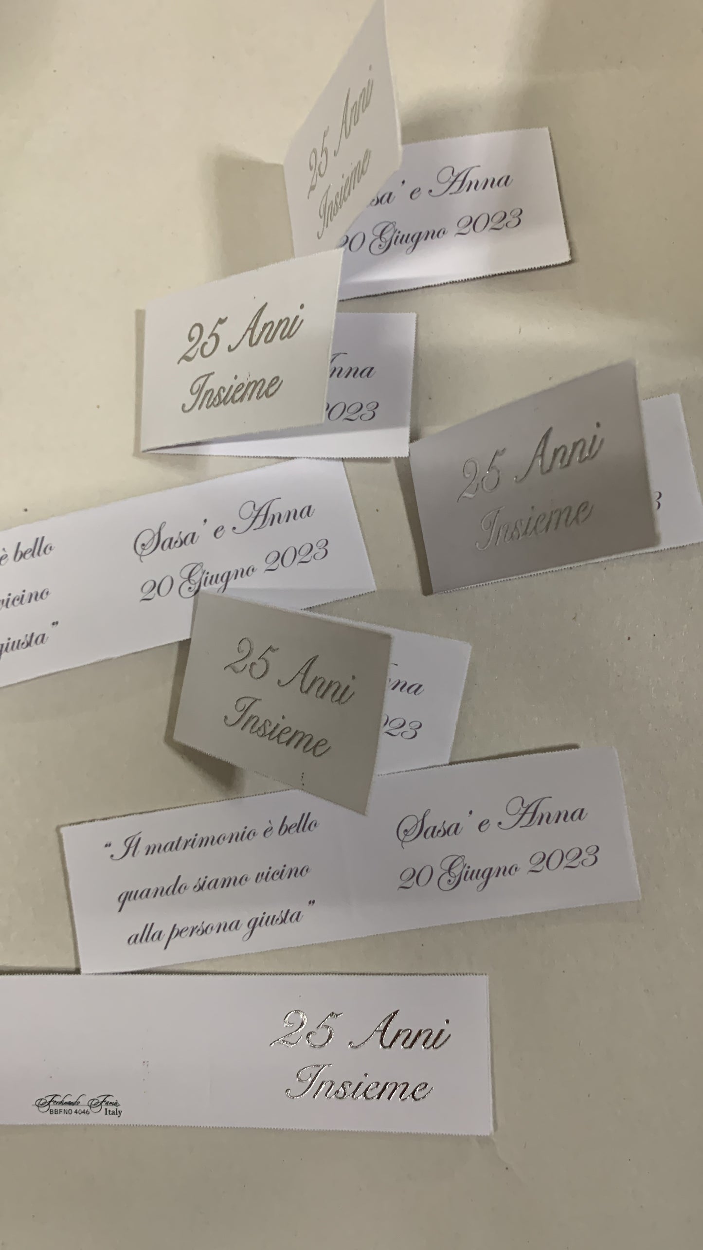 Cuore porcellana con boccioli delicati