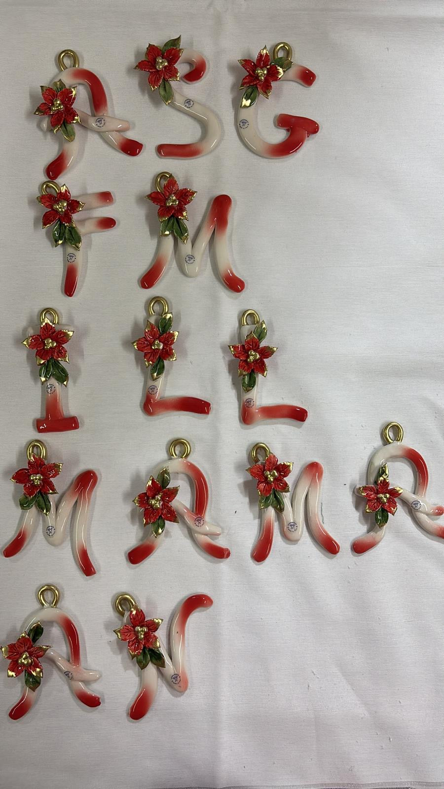Lettera iniziale ceramica natalizia