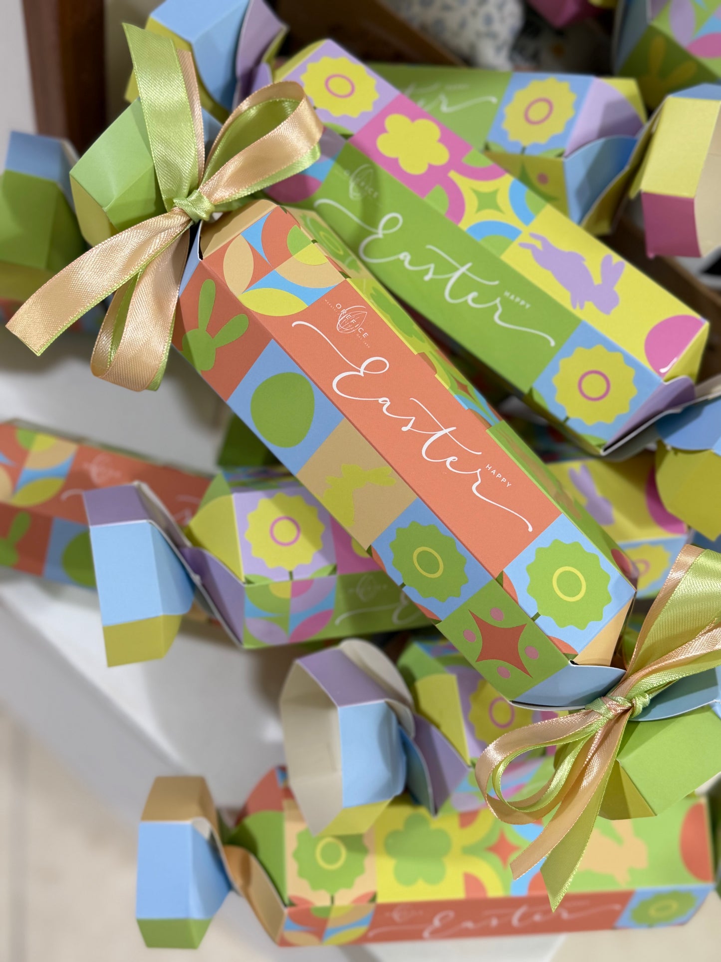 Caramelle pasquali ripiene di uova confettate