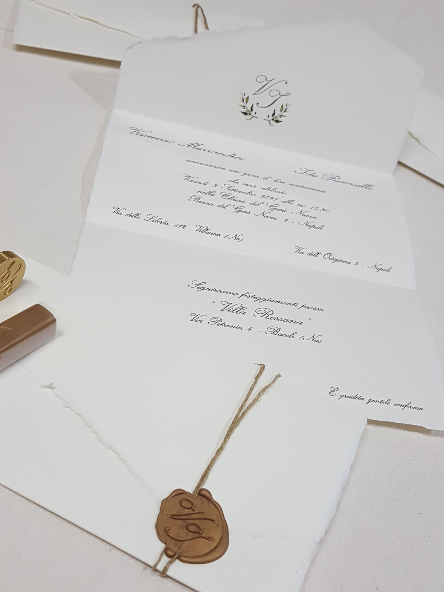 Partecipazione in carta Amalfi con sigillo e nastro a scelta