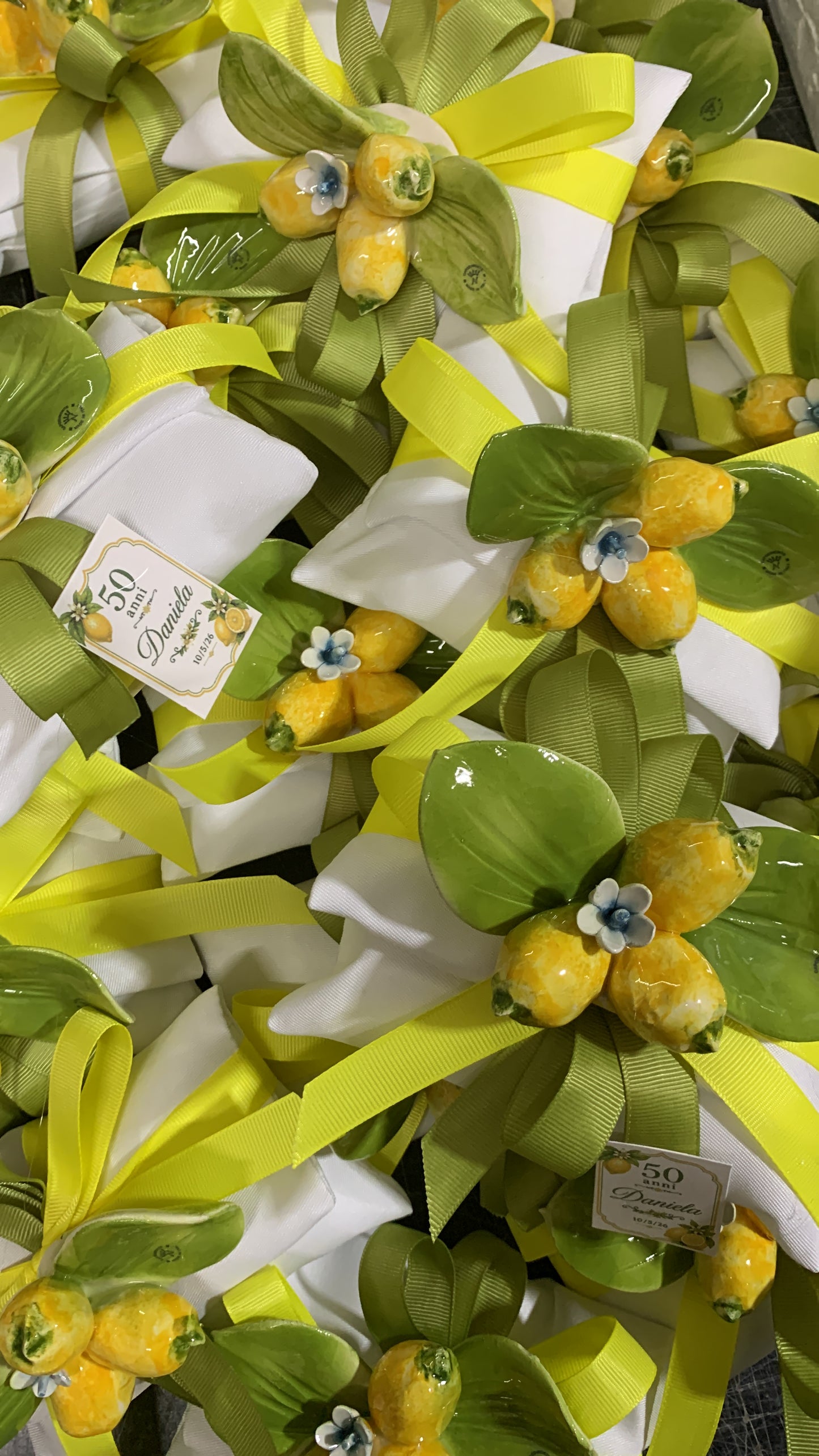 Composizione limoni in ceramica confezionata