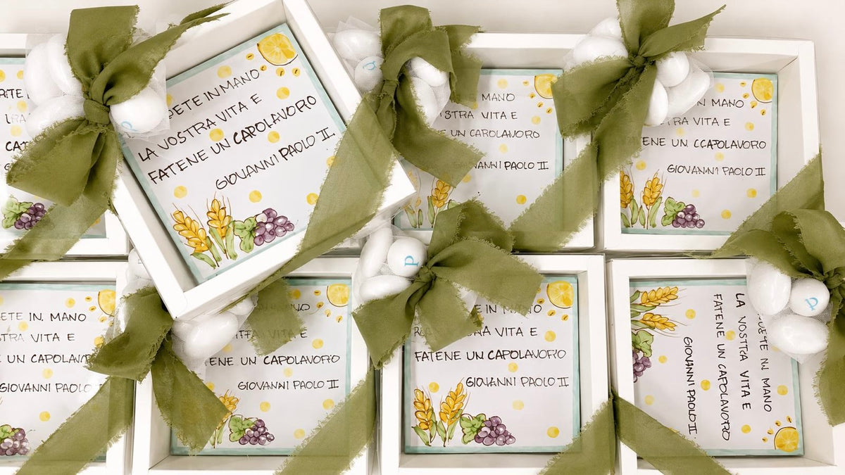 Mattonella vietrese 10x10cm personalizzata confezionata in scatola trasparente