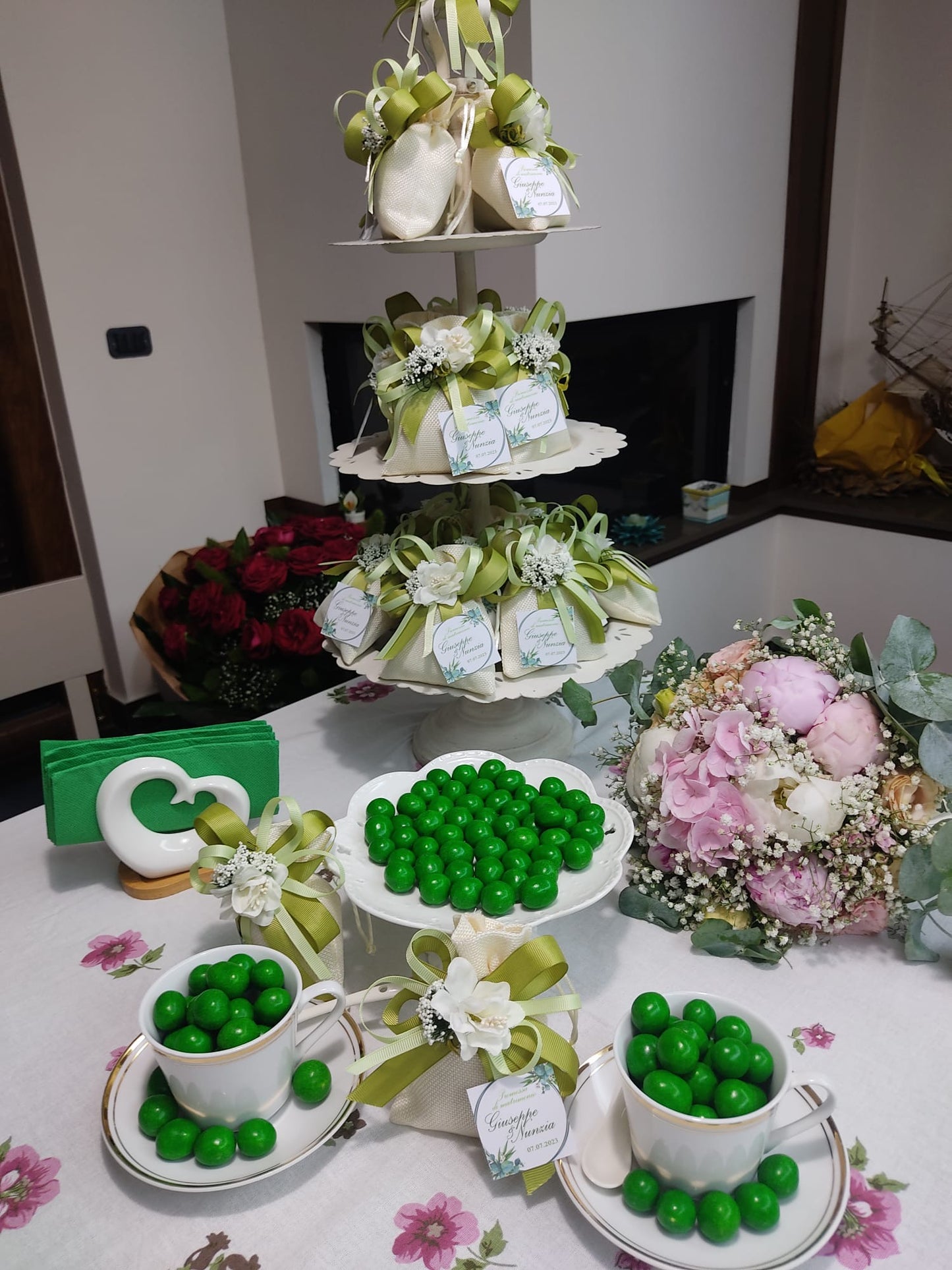 Sacchetto con fiori per promessa di matrimonio