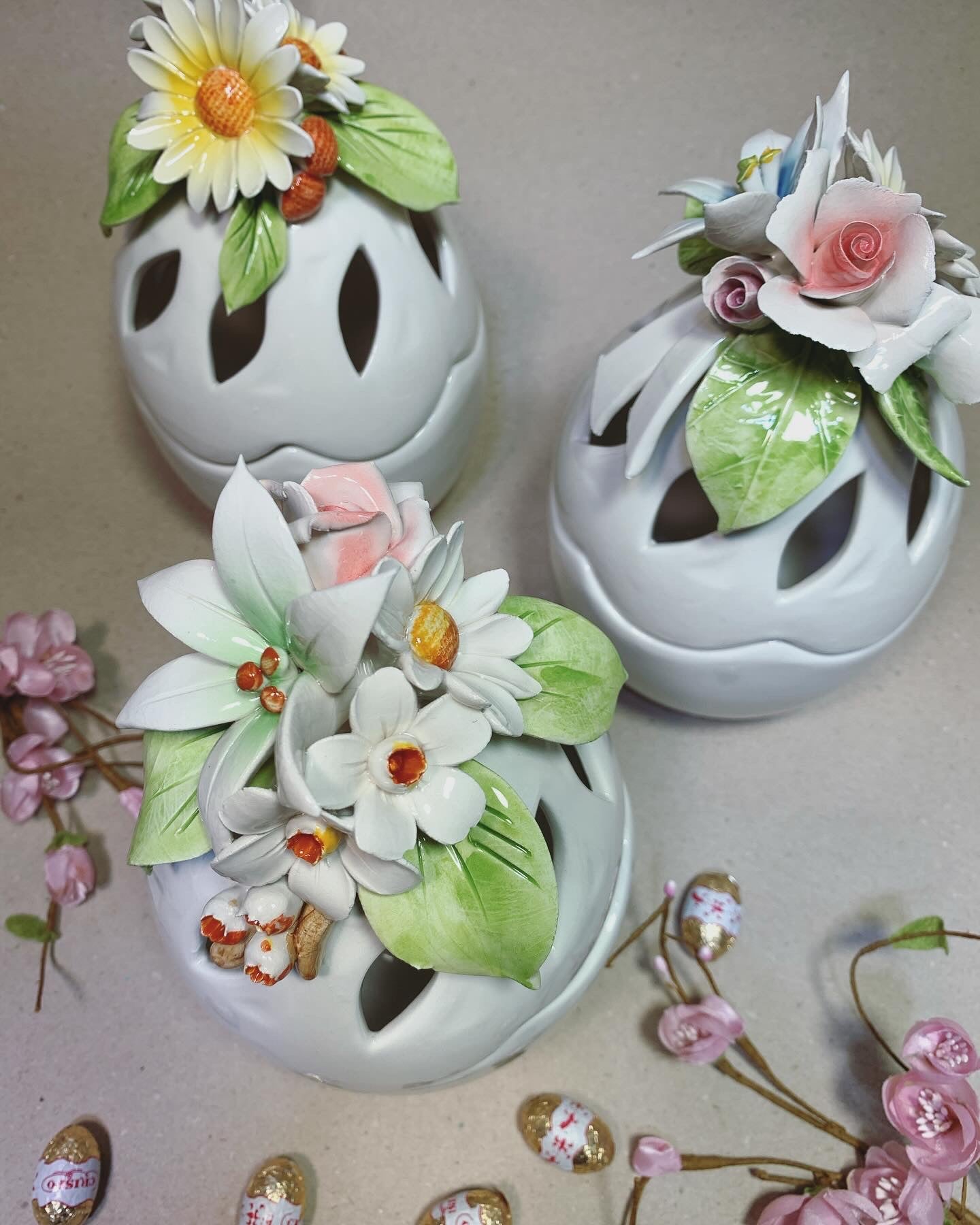 Uova di Pasqua in ceramica