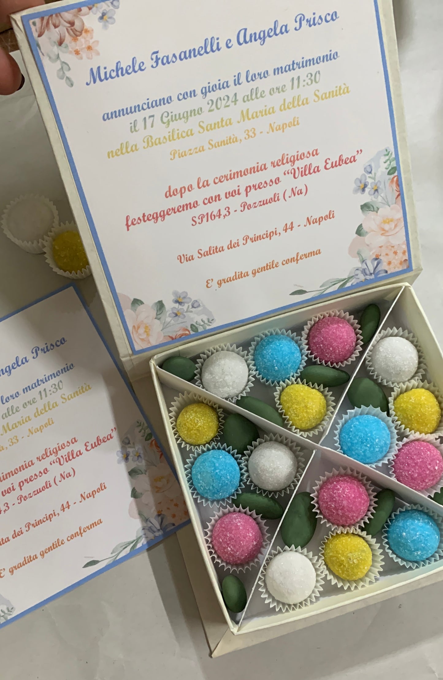Partecipazione con confettata grafica e colore a scelta