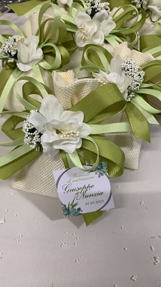Sacchetto con fiori per promessa di matrimonio