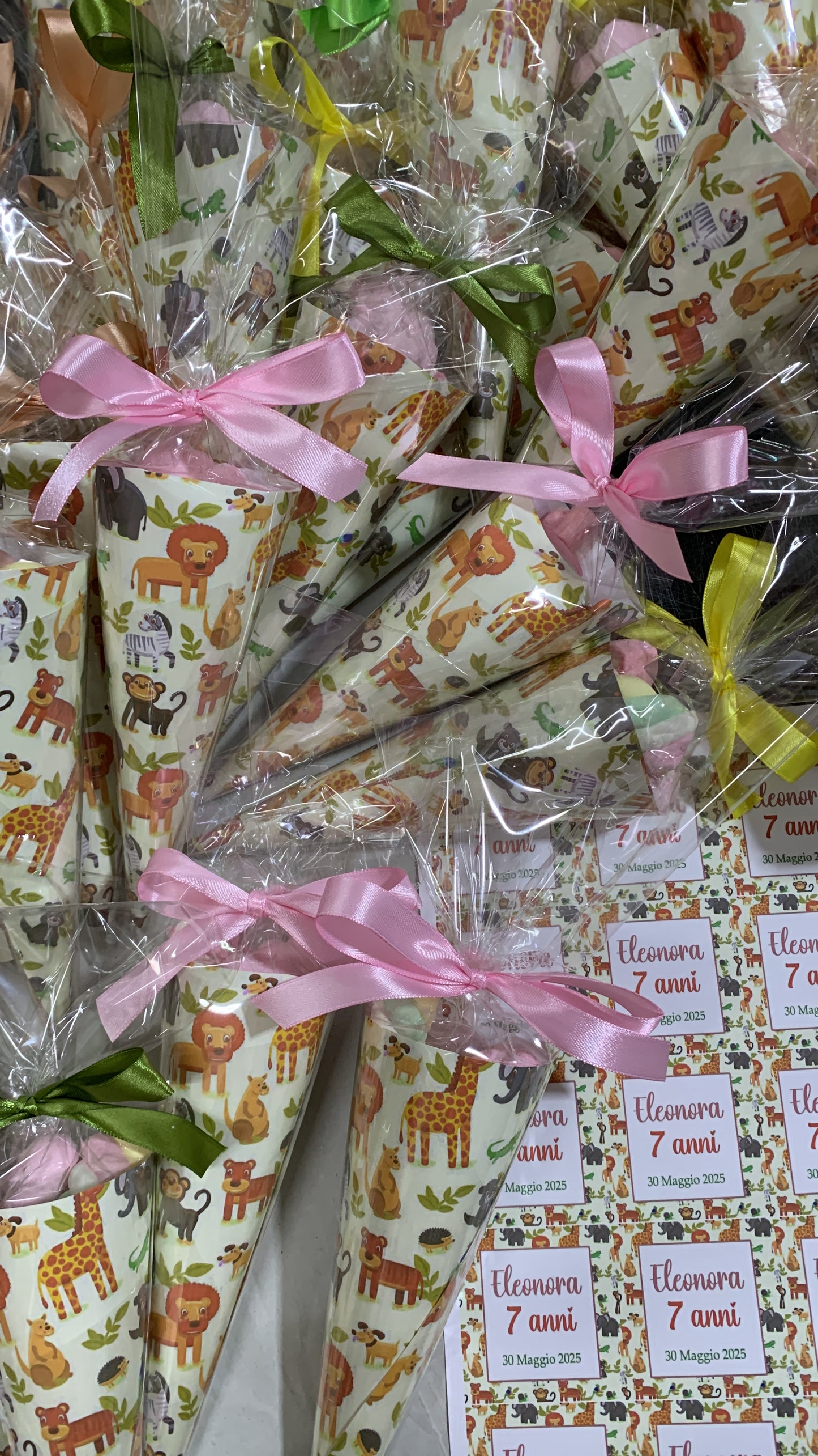 Conetto con grafica personalizzata per festa bambini