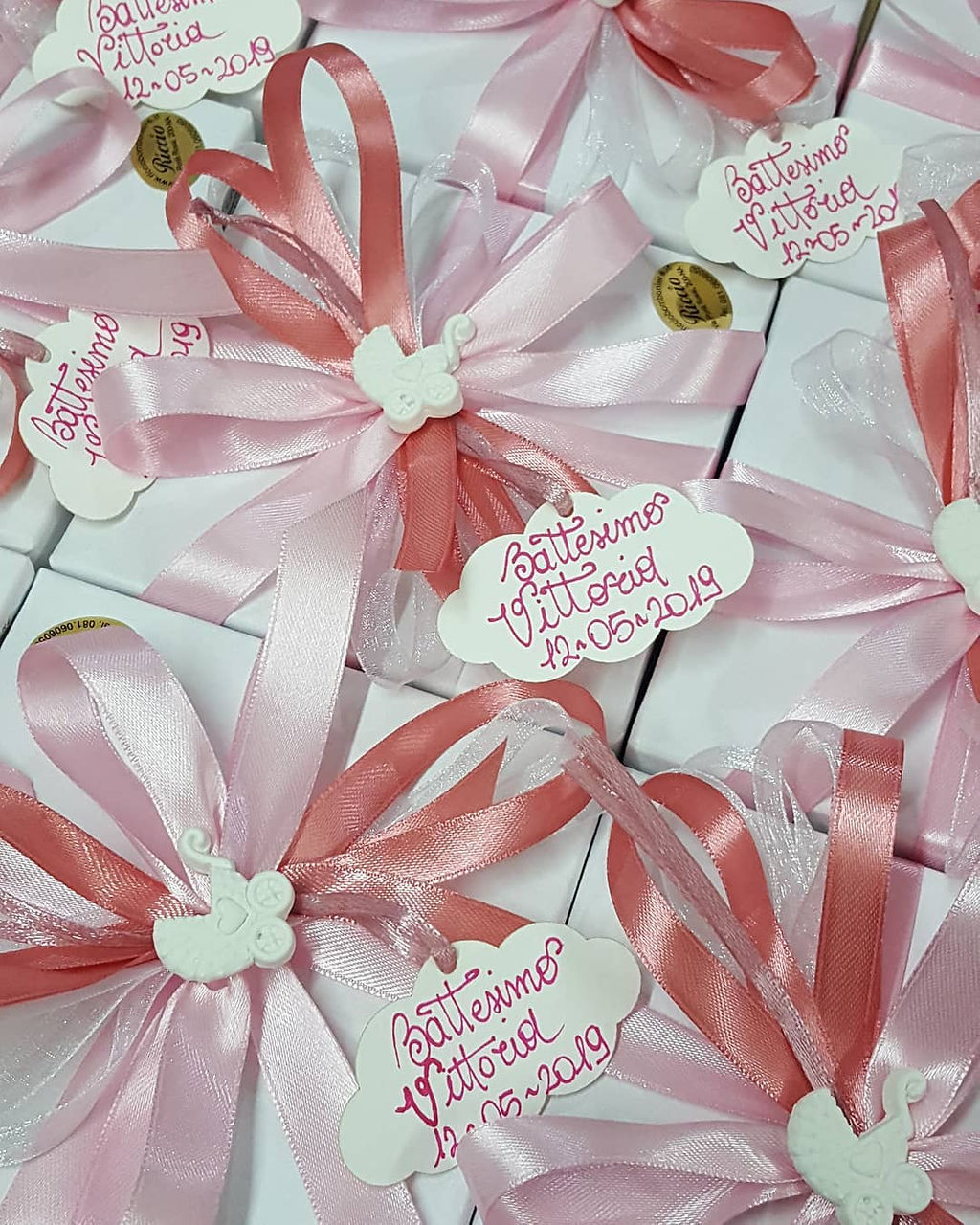 Cuore profumatone opaco con rosa in porcellana