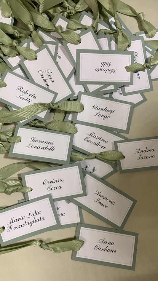 Lavoro grafico completo: tag segnaposto, segnatavolo, menu e tableau de mariage