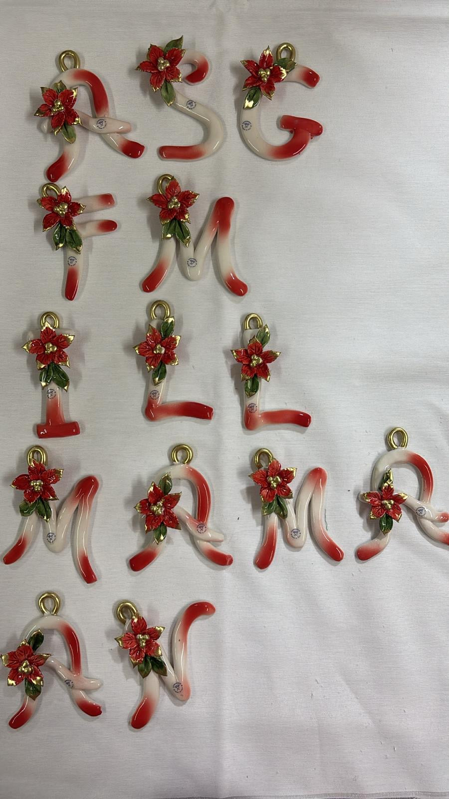Lettera iniziale ceramica natalizia