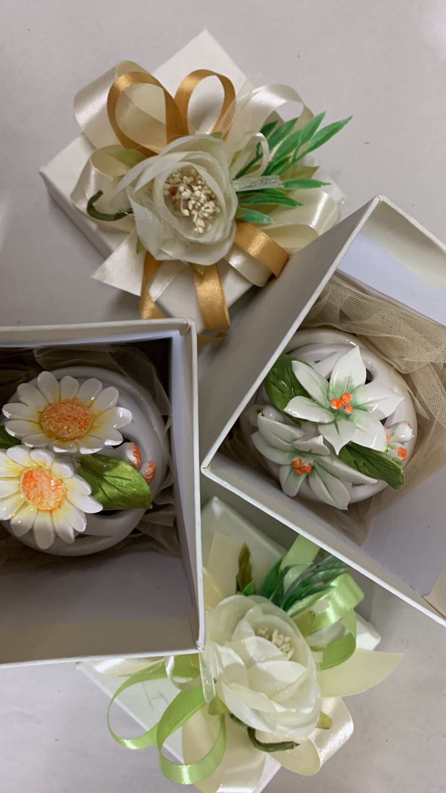 Uovo di Pasqua medio in ceramica