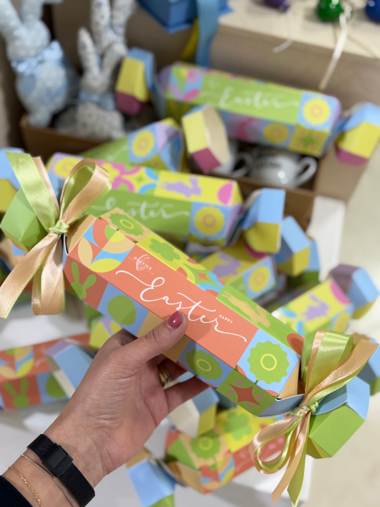 Caramelle pasquali ripiene di uova confettate