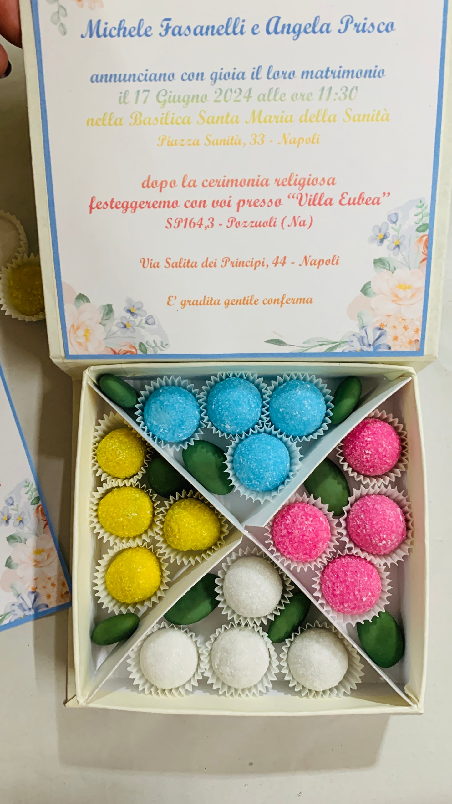 Partecipazione con confettata grafica e colore a scelta