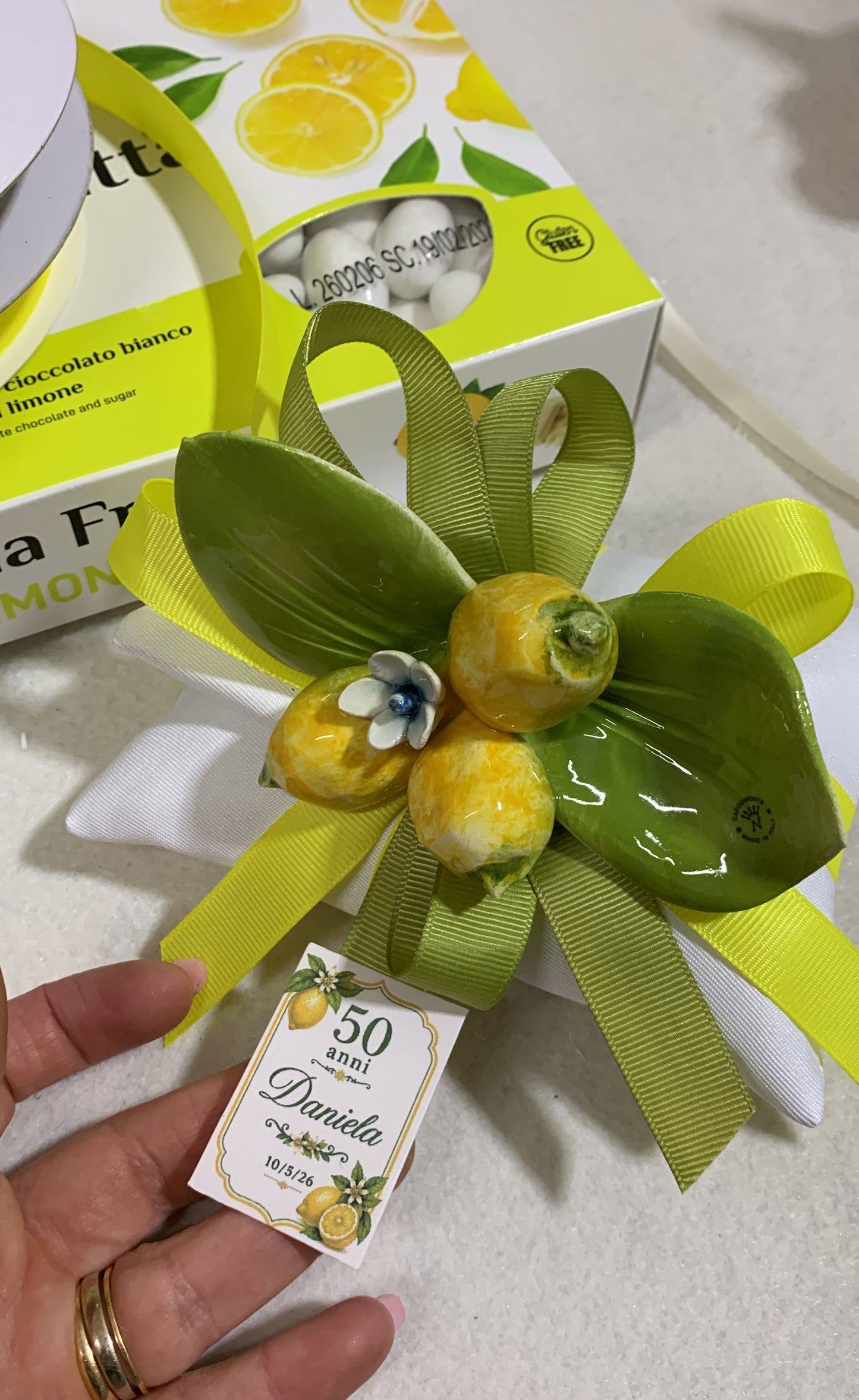 Composizione limoni in ceramica confezionata
