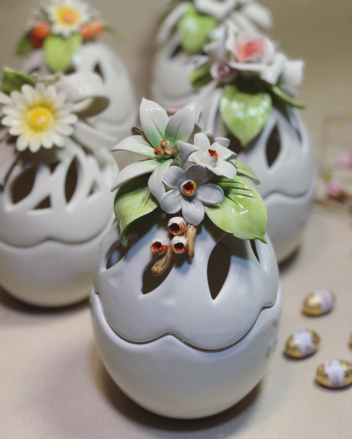 Uova di Pasqua in ceramica
