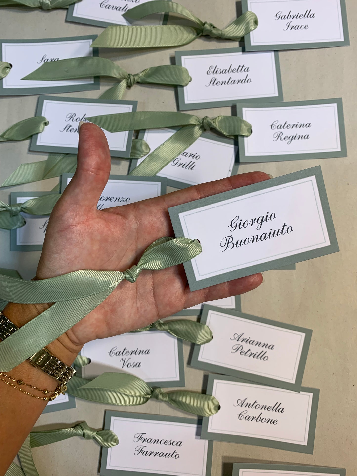 Lavoro grafico completo: tag segnaposto, segnatavolo, menu e tableau de mariage