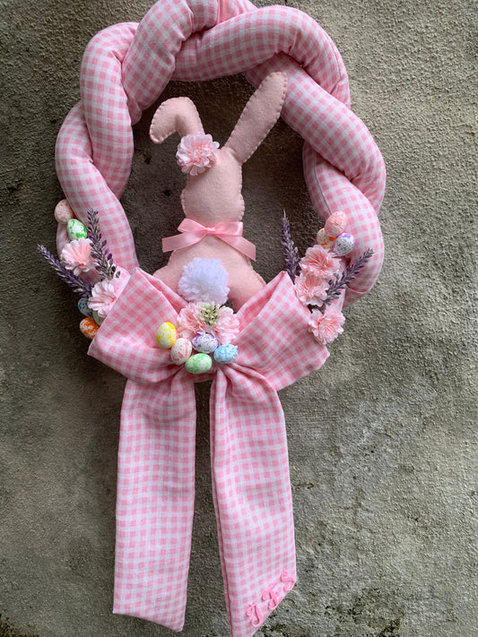 Ghirlanda sartoriale con coniglietto pasquale