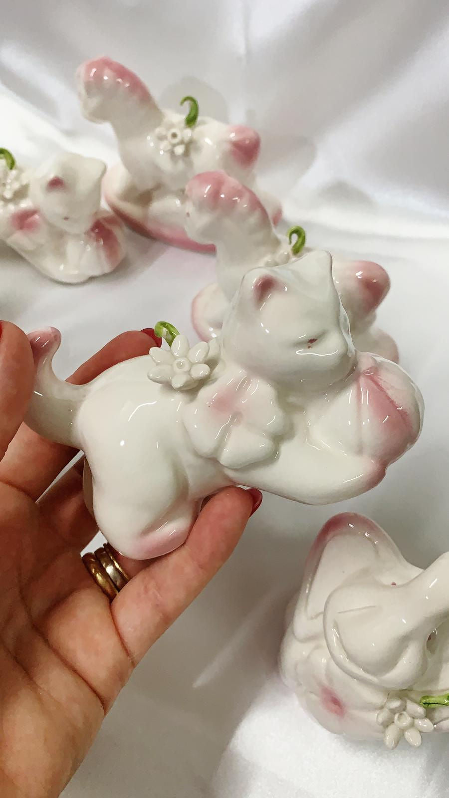 Animaletti in ceramica orso gatto cavallo a dondolo in ceramica di Capodimonte