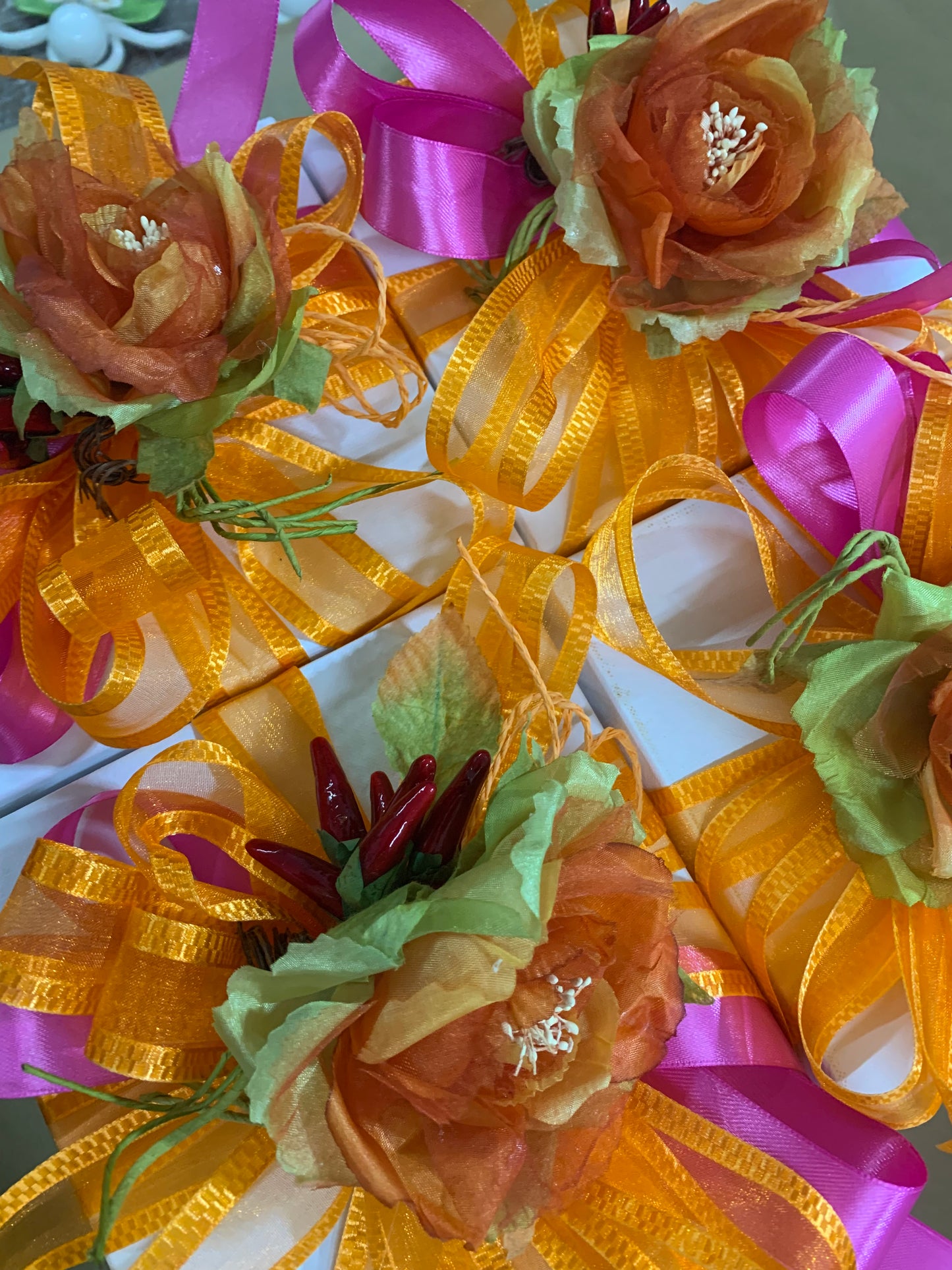 Piantina di peperoncini in porcellana