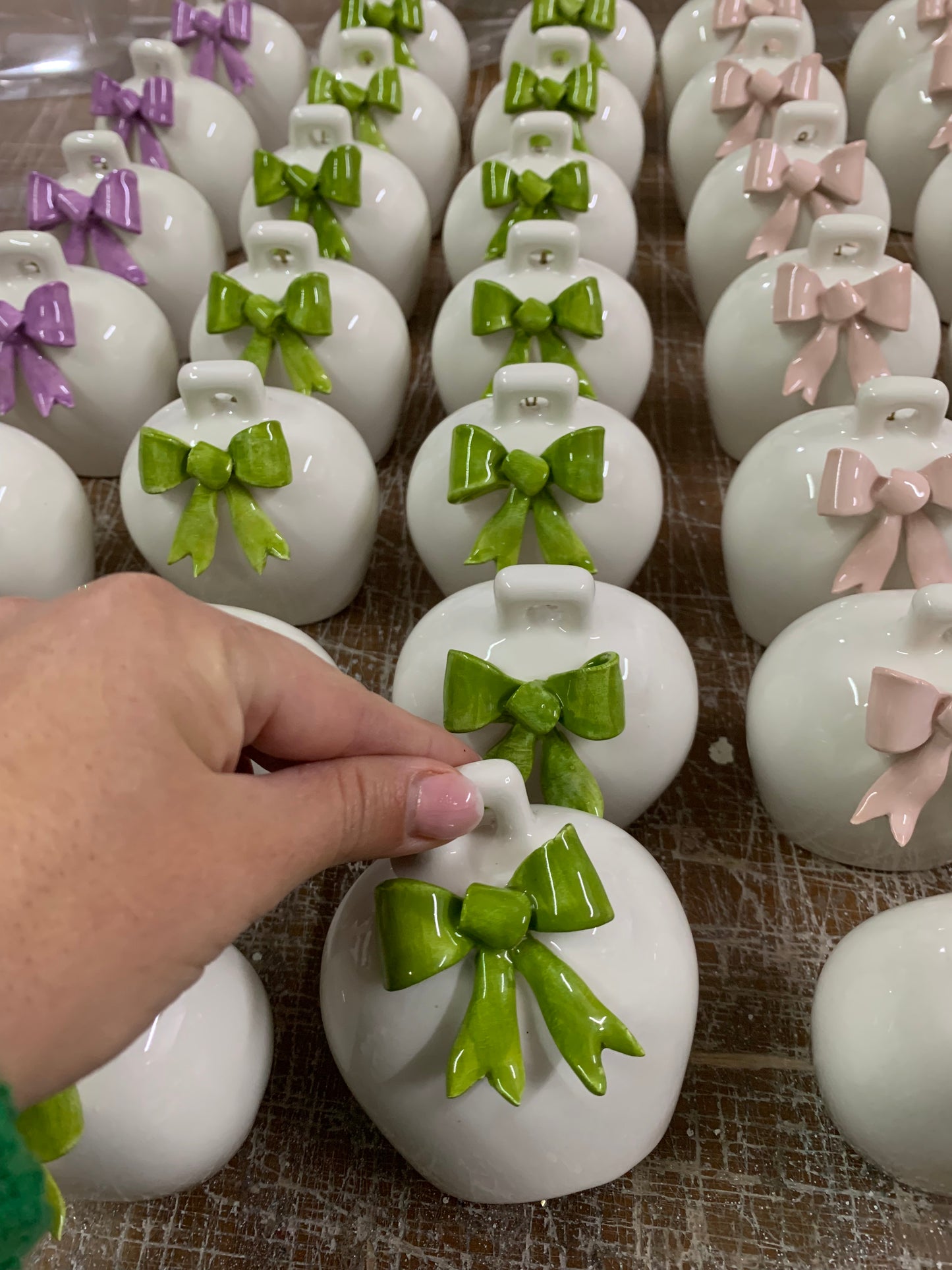 Campana 10cm con fiocco colorato