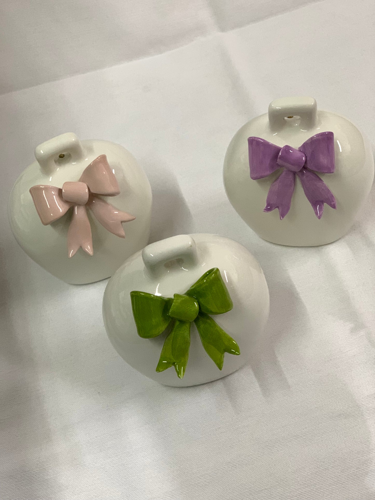 Campana 10cm decorata a mano con fiocco