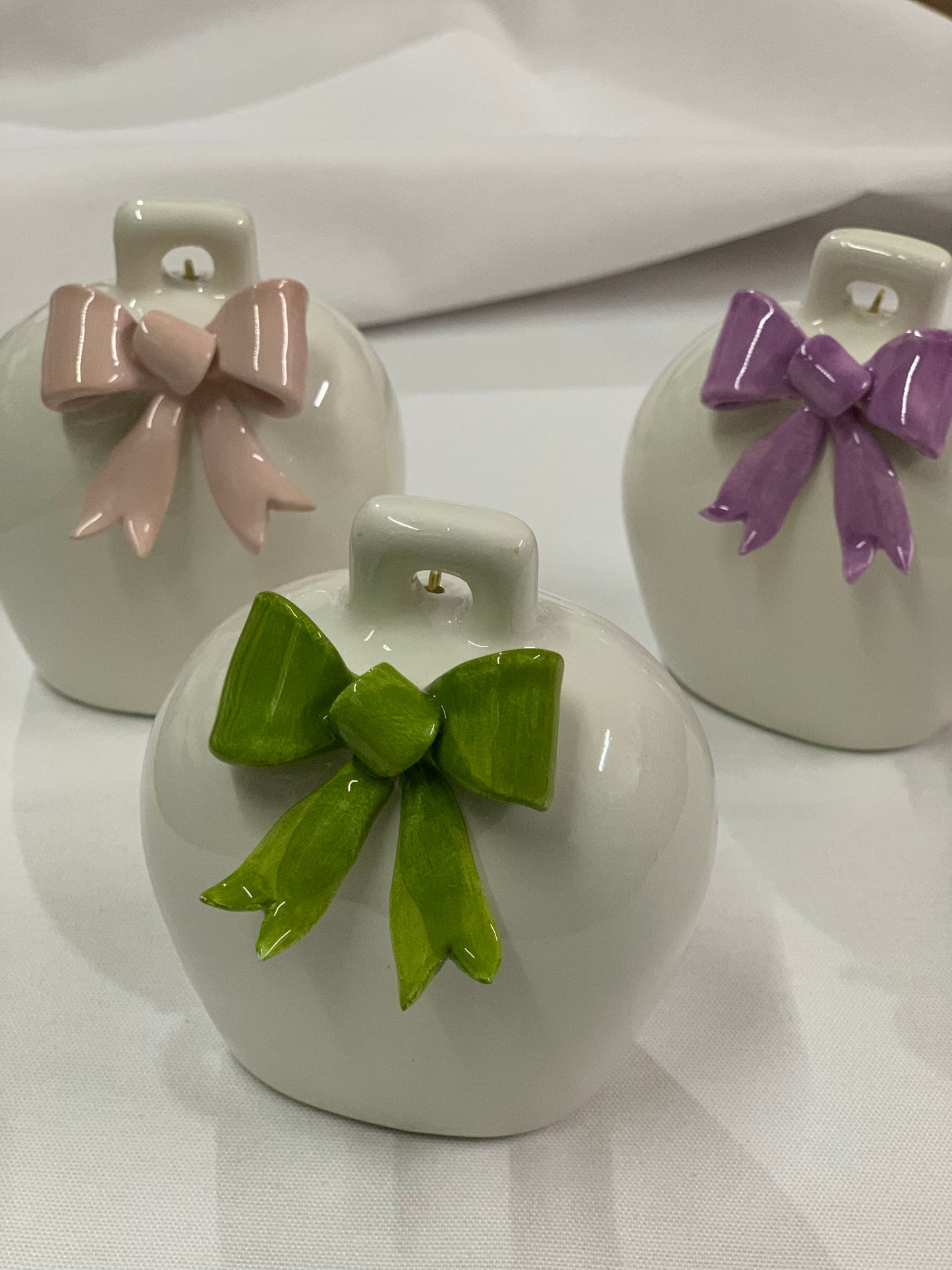 Campana 10cm decorata a mano con fiocco