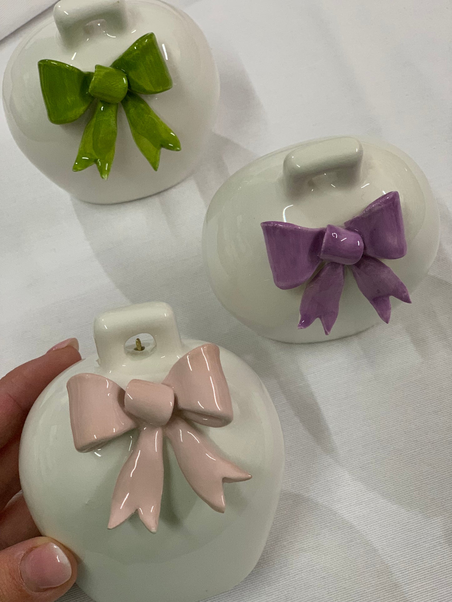 Campana 10cm con fiocco colorato