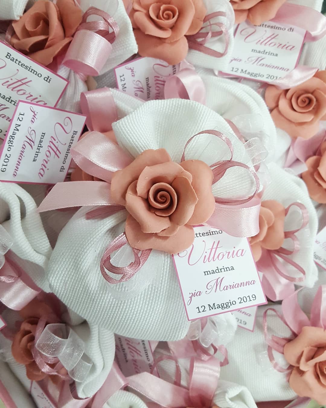 Sacchetto con rosa porcellana di Capodimonte