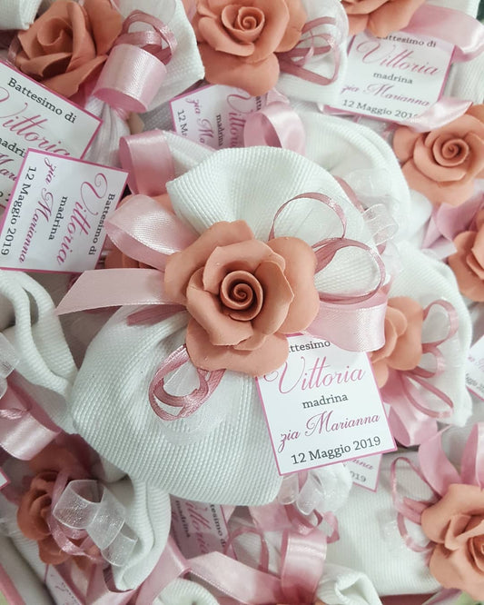 Sacchetto con rosa porcellana di Capodimonte