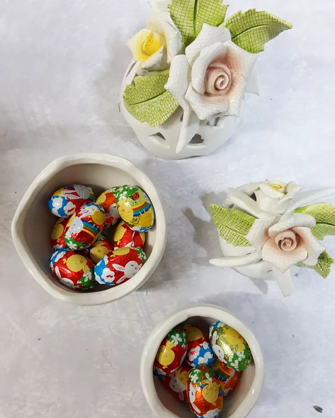 Uovo di Pasqua medio in ceramica