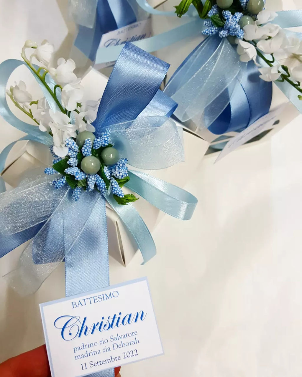 Carrozzina 7x5cm in porcellana di Capodimonte