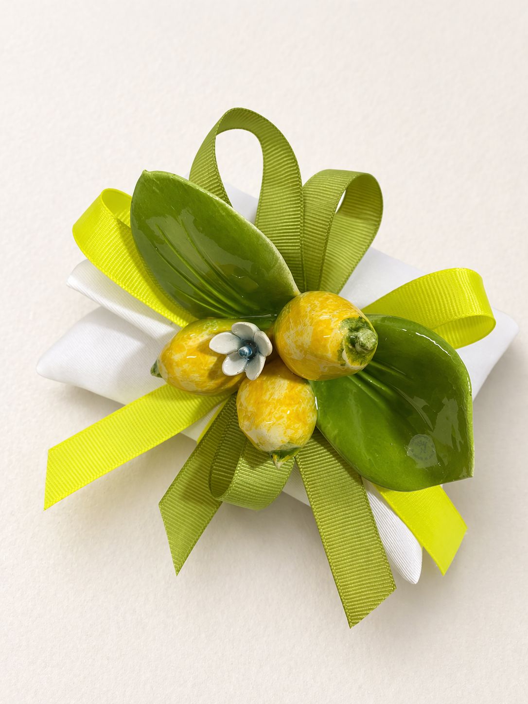 Composizione limoni in ceramica confezionata